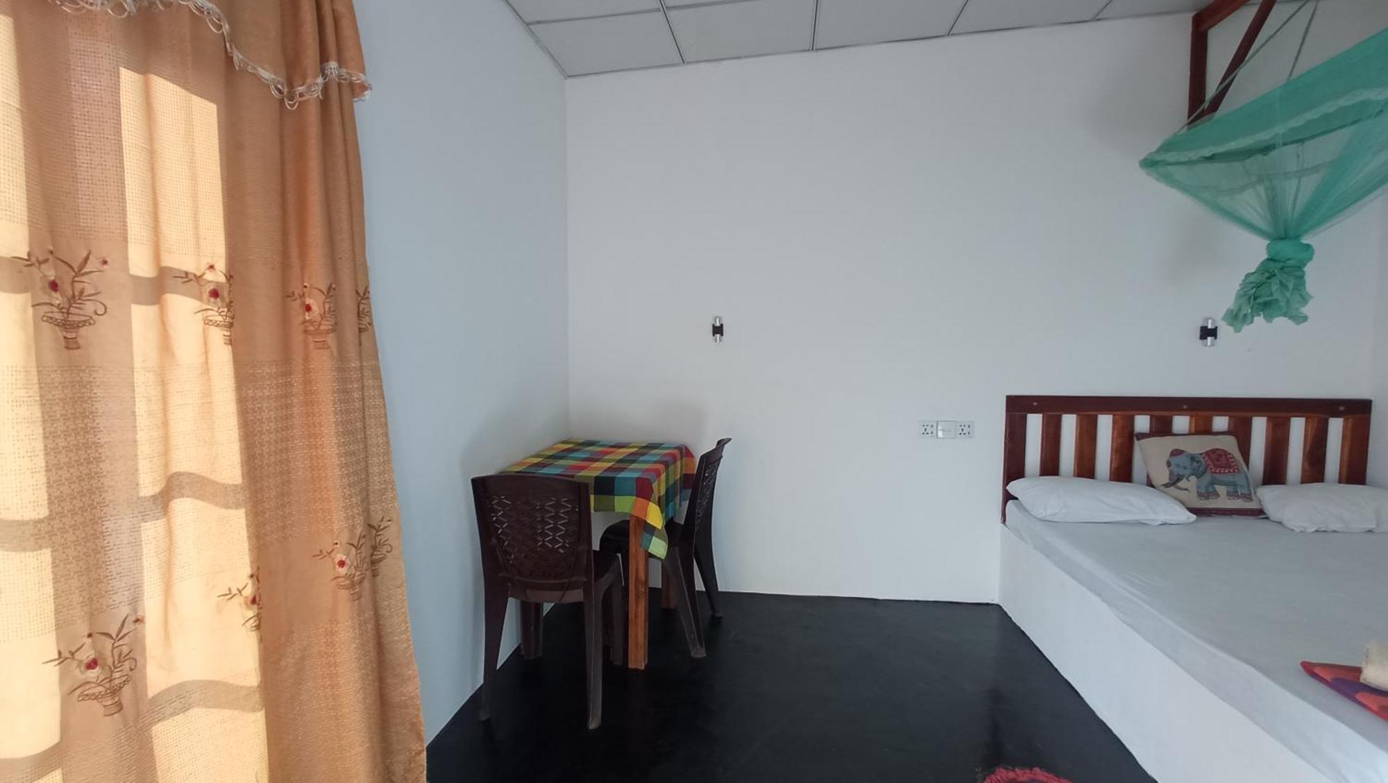 River Side & Swimming Pool Bed & Breakfast Удавалаве Екстериор снимка
